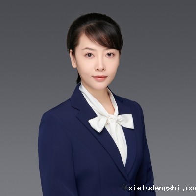 周慧.jpg